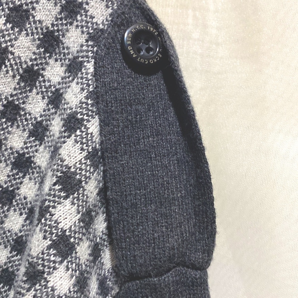 Men Marc Ecko Grey Checkered V-Neck Sweater Sz Xl - image 8